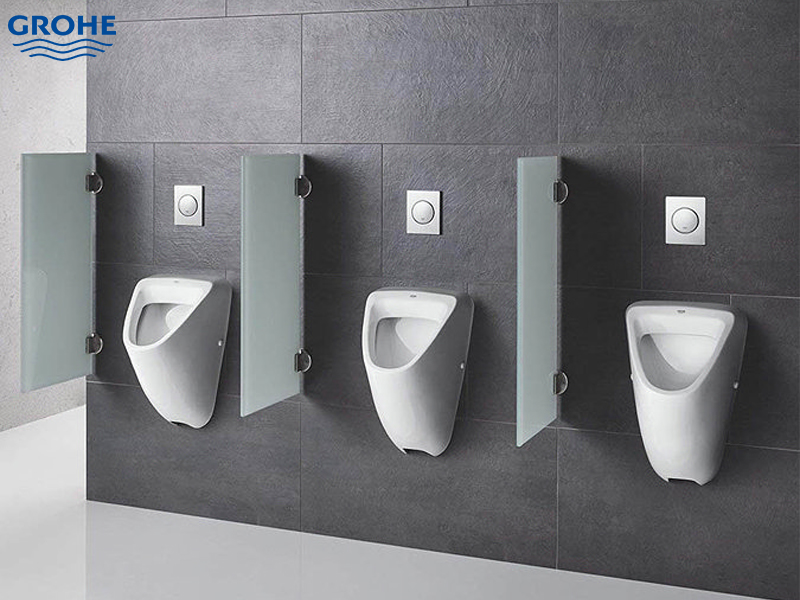 bon-tieu-grohe-voi-tinh-nang-khong-cham-han-che-vi-khuan
