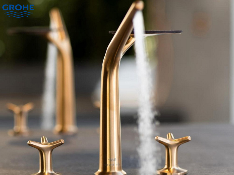 voi-lavabo-grohe-co-thiet-ke-than-thien-voi-nguoi-su-dung-va-de-dang-ve-sinh