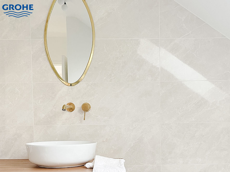 voi-lavabo-gan-tuong-grohe-co-phong-cach-co-dien-sang-trong